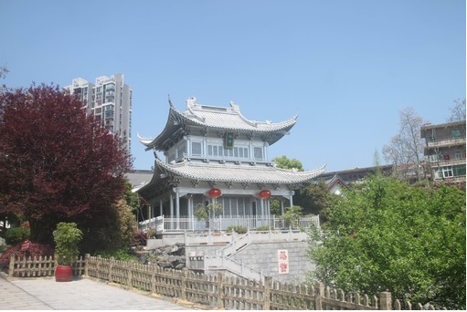 心靈之旅品牌系列銀都風情飛天山+安陵書院一日游（丹霞地貌飛天山+特色農(nóng)家宴+中國白銀坊）
